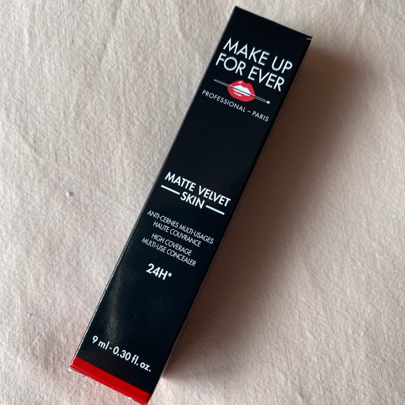 MAKE UP FOR EVER Matte Velvet Skin High Coverage Multi-Use Concealer (shade 2.2) - Picture 3 of 8